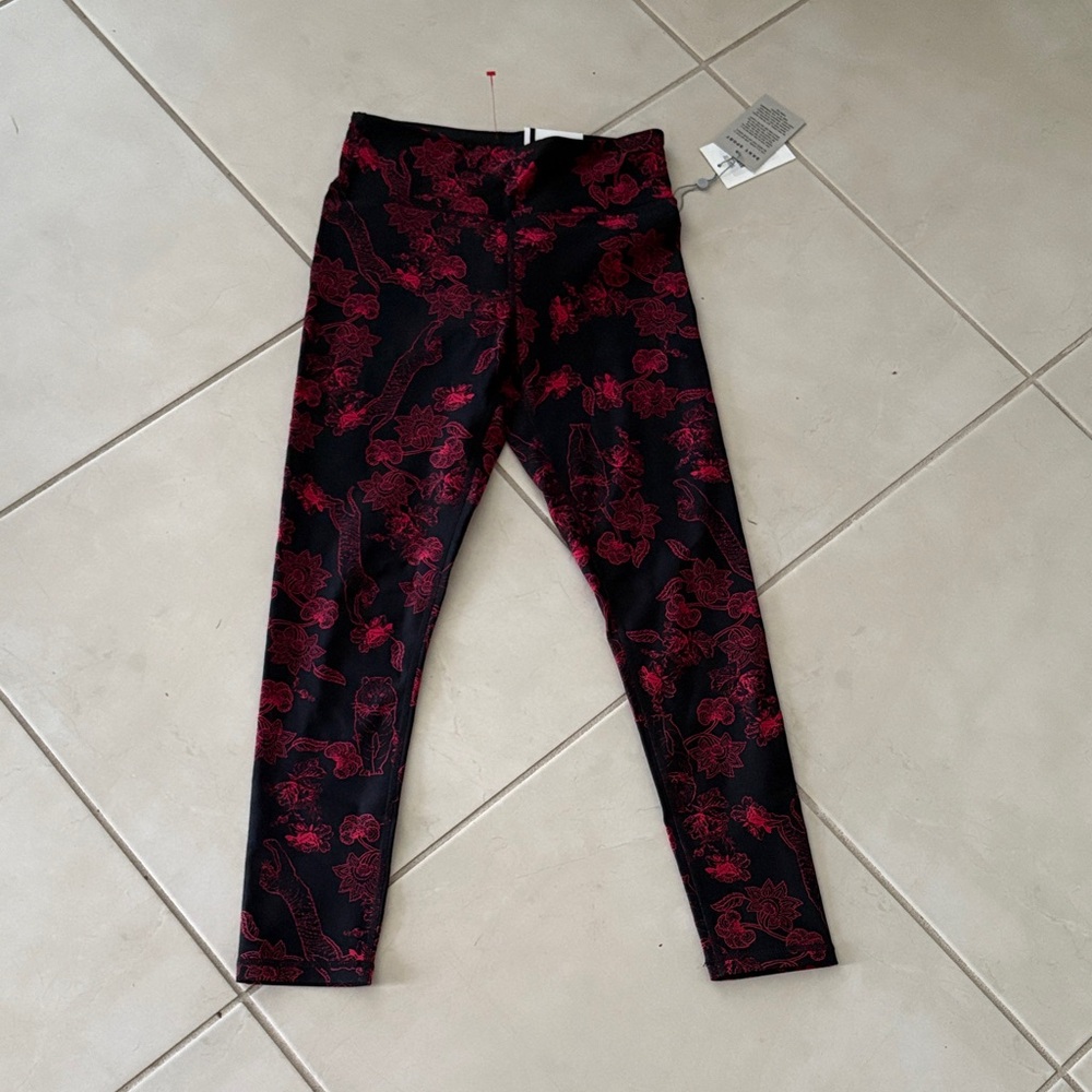 NWT XS DKNY leggings stretchy 957